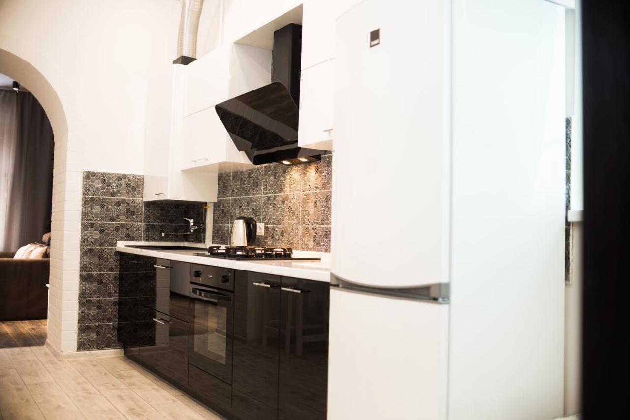 Modern Apartment Lviv Exterior foto